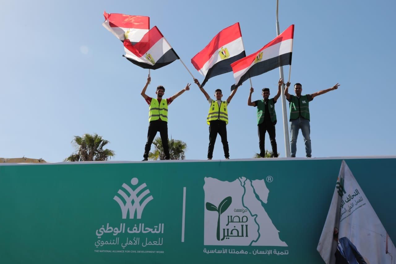"التحالف الوطني" يعلن الإنتهاء من تسليم قافلة المساعدات الإغاثية الأولى للجانب الفلسطيني