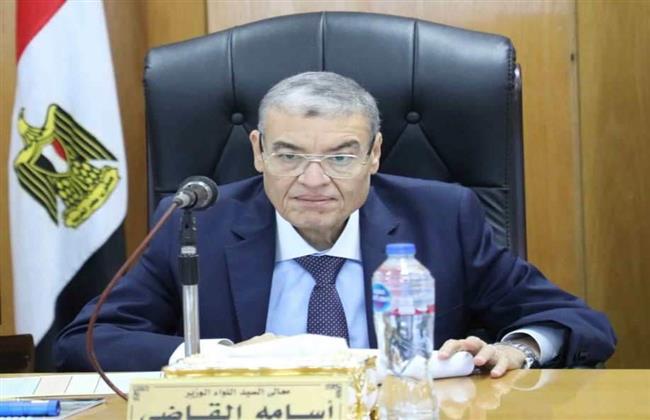 محافظ المنيا يتابع حجم الإنجاز بمشروعات "حياة كريمة" بمركزي العدوة وأبو قرقاص