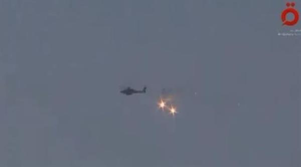 "القاهرة الإخبارية": طائرة أباتشي إسرائيلية تقصف قطاع غزة على الهواء