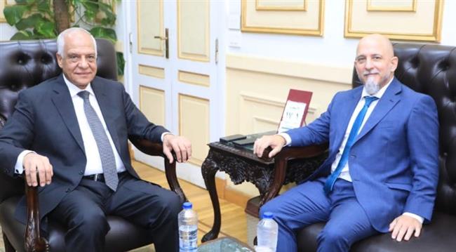 محافظ الجيزة يبحث مع سفير الأرجنتين سبل التعاون المشترك