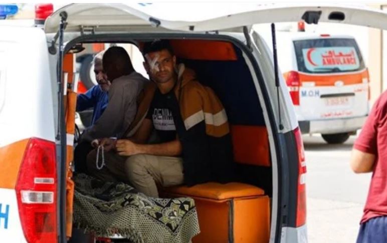مراسل "إكسترا نيوز": الاحتلال يعتقل المسعفين الذين نقلوا المصابين لمعبر رفح