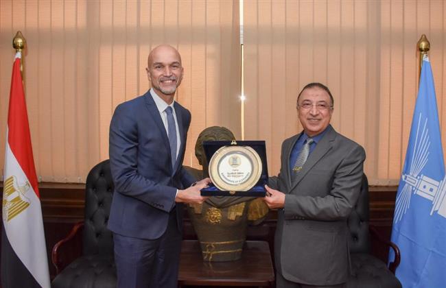 محافظ الإسكندرية يودع قنصل عام فرنسا ويؤكد على دوره في توطيد العلاقات بين الجانبين  