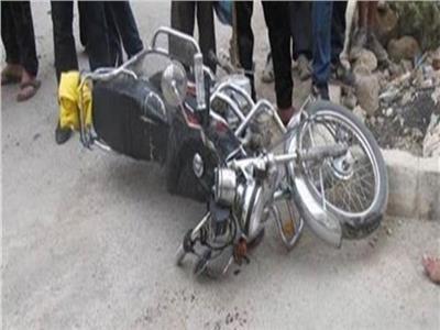 إصابة 3 أشخاص فى انقلاب دراجة نارية ببنى سويف