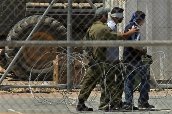 العفو الدولية: الفلسطينيون يتعرضون للتعذيب والمعاملة المهينة في معتقلات الاحتلال الإسرائيلي