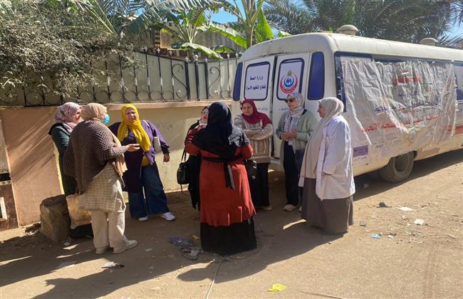 الكشف على 2035 مريضا ببني سويف وقافلة تنظيم الأسرة لـ3642 سيدة قنا