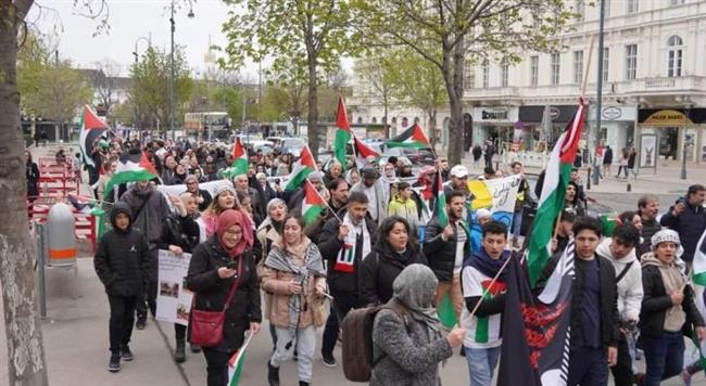 مظاهرة ضخمة جديدة للتضامن مع الشعب الفلسطيني في فيينا