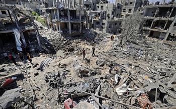   استشهاد 13 فلسطينيًا على الأقل في قصف استهدف منزلين في قطاع غزة