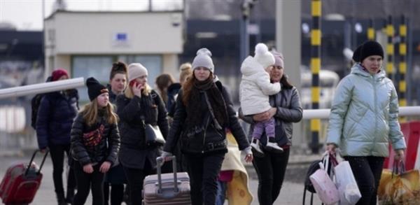 بولندا تستقبل 23 ألفا و300 لاجئ أوكراني خلال 24 ساعة