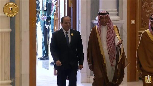 بالصور| الرئيس السيسي يصل مقر انعقاد القمة العربية الإسلامية 
