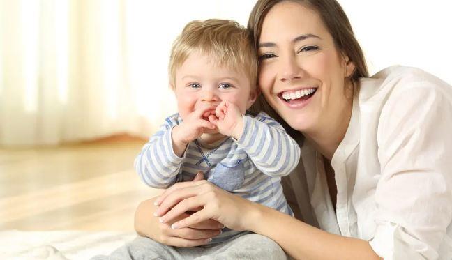 تعرف على أنواع ابتسامات الرضيع