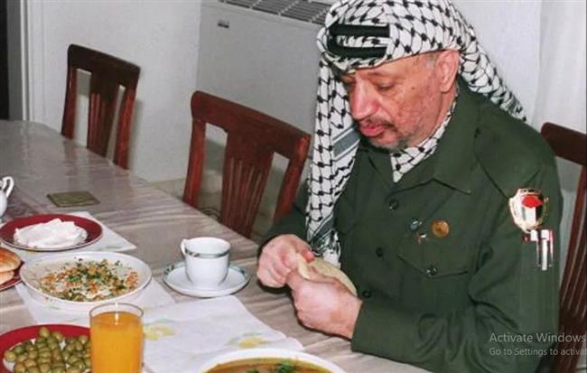 في ذكرى وفاته.. هل مات ياسر عرفات مسموما؟