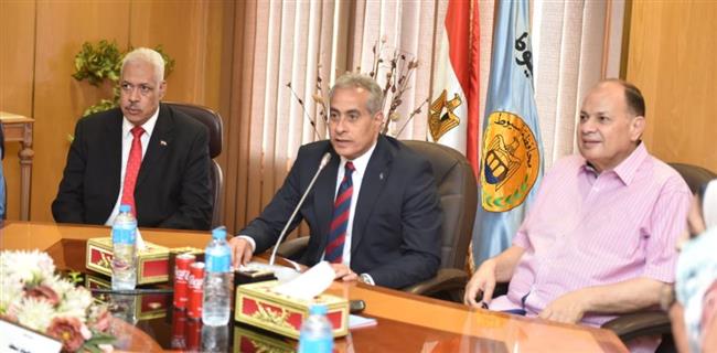 وزير العمل يختتم جولاته في أسيوط بافتتاح مكتب تشغيل متطور 