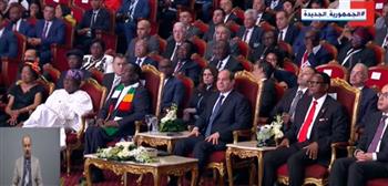   الرئيس السيسي يشاهد أغنية يوم جديد خلال افتتاح المعرض الإفريقي للتجارة البينية