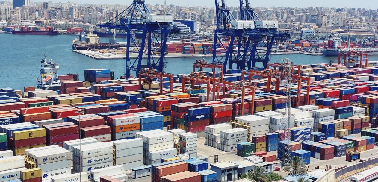تداول 3785 حاوية مكافئة و177 ألف طن بضائع بميناء الإسكندرية خلال 48 ساعة