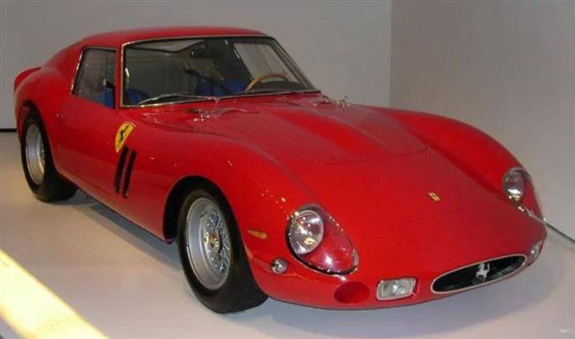 محطمة الرقم القياسي.. بيع "فيراري" موديل 1962 بـ7ر51 مليون دولار في مزاد علني