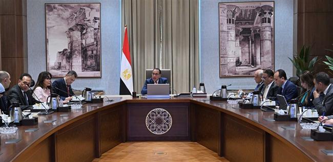 رئيس الوزراء يتابع الموقف التنفيذي لمشروع تطوير المنطقة الأثرية بهضبة الأهرامات