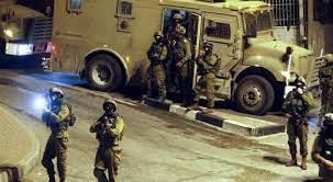 اشتباكات مسلحة بين فلسطينيين وقوات الاحتلال في مخيم طولكرم