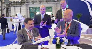 مصر للطيران و Honeywell يوقعا إتفاقية إصلاح وحدات الطائرات