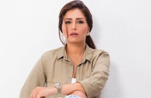 منة فضالي: مسرحية "صوابع زينب" نقلة في مسيرتي الفنية