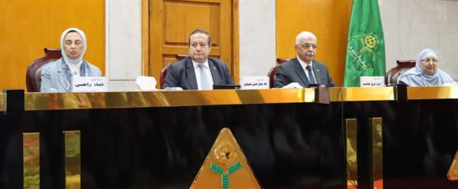 رئيس جامعة المنوفية يشهد اللقاء التعريفي للهيئة القومية لضمان الاعتماد والجودة بعمداء الكليات