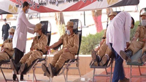 حملة للتبرع بالدم في صفوف رجال الشرطة بالإدارة العامة لشرطة النقل والمواصلات