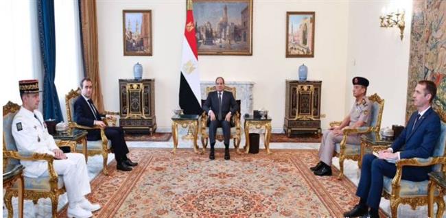 الرئيس السيسي يستقبل وزير القوات المسلحة الفرنسي 