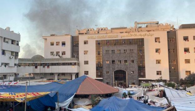 مدير مستشفيات غزة يطالب بالتنسيق لإخراج المرضى من مجمع الشفاء