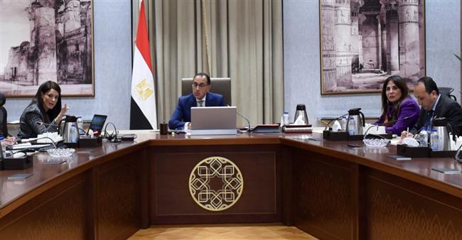 رئيس الوزراء يتابع جهود وزارة التعاون الدولي لتوفير التمويلات الإنمائية المُيسرة المرتبطة بالمناخ