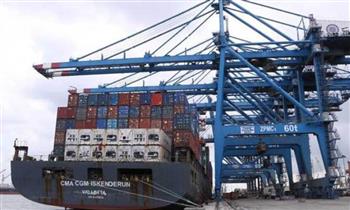   تداول 34 سفينة حاويات وبضائع عامة في ميناء دمياط
