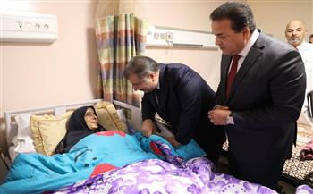   وزير الصحة ونظيره التركي يزوران المصابين الفلسطينيين في مستشفى العريش العام