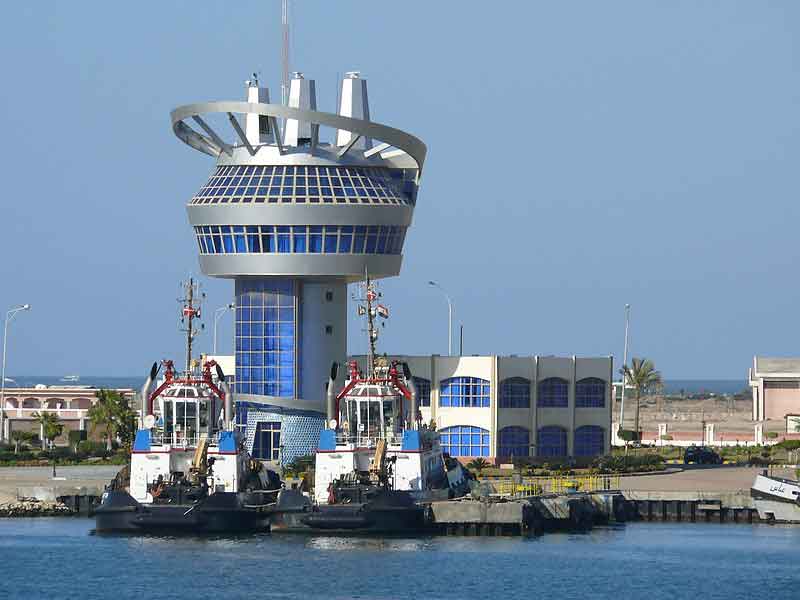 «ميناء دمياط»: تداول 36 سفينة حاويات وبضائع عامة