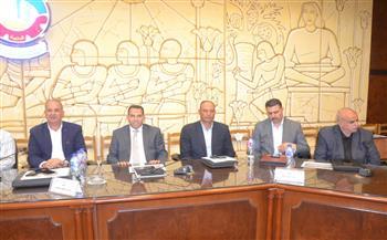 السكرتير العام يعقد اجتماع  المجلس الإقليمي للسكان بالبحيرة   