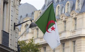   رئيس الجزائر: حريصون على مواصلة تحسين مناخ الأعمال لتحقيق التنمية الاقتصادية