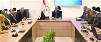 وزير الري يوجه بوضع سياسات العام المالي 2024 - 2025