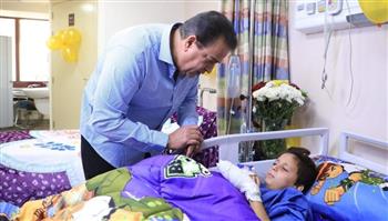   وزير الصحة يطمئن على حالة الطفل الفلسطيني «عبدالله الكحيل» بمعهد ناصر