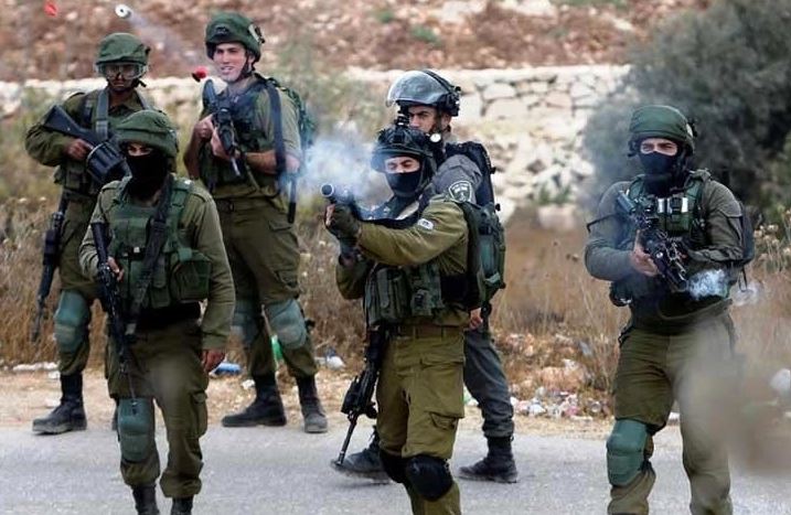 الاحتلال الإسرائيلي يقتل شابًا ويصيب آخرين في الضفة الغربية