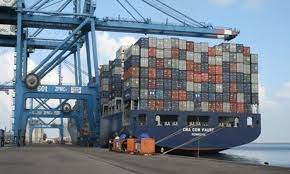ميناء دمياط يتداول 31 سفينة للحاويات والبضائع العامة