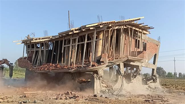 "الأهرام": ملف التعدي على الأرض الزراعية أصبح قضية حياة أو موت