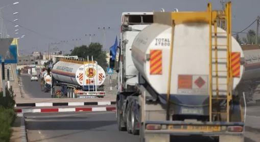 القاهرة الإخبارية: دخول نحو 150 ألف لتر سولار إلى قطاع غزة عبر معبر رفح