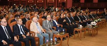 دقيقة حداد على أرواح شهداء غزة بمؤتمر تحالف الأحزاب المصرية لدعم السيسي 