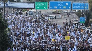   مظاهرات في تل أبيب تطالب بإنهاء الحرب على قطاع غزة