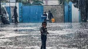 أمطار الخير تتساقط على غزة