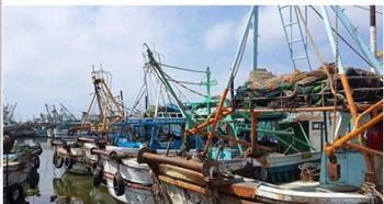   إغلاق ميناء الصيد البحري ببرج البرلس لسوء الأحوال الجوية وسقوط أمطار غزيرة