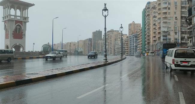 أمطار غزيرة على الإسكندرية منذ مساء أمس وحتى الآن 