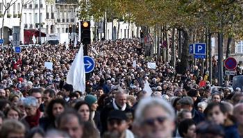   غزة .. مسيرة صامتة وغير سياسية في باريس من أجل السلام بدعوة من أوساط ثقافية