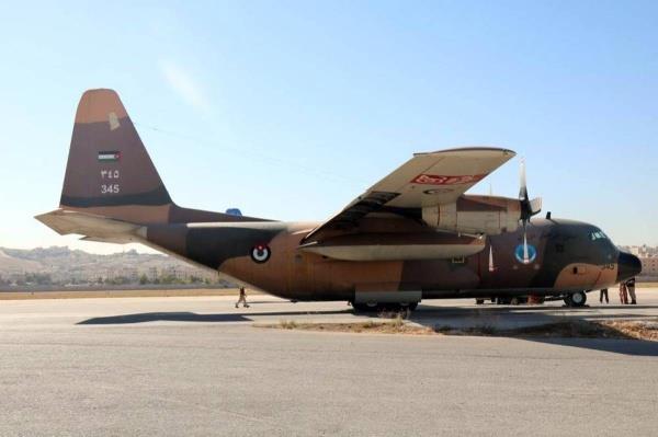 الأردن يسير طائرة لنقل ٥٣ من مواطنيه تم إجلاؤهم من غزة
