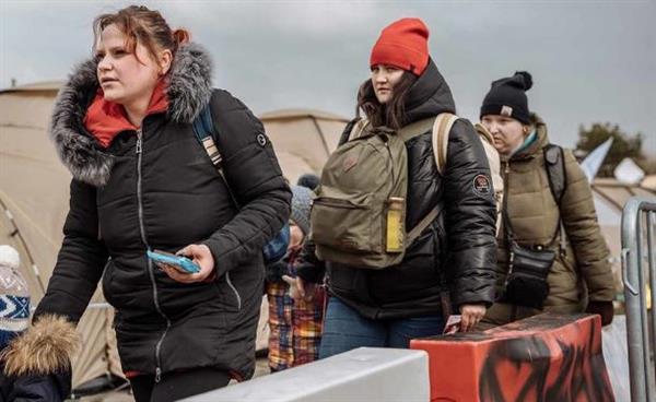 بولندا تستقبل أكثر من 22 ألف لاجئ من أوكرانيا خلال 24 ساعة