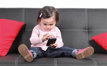   دراسة توضح خطورة إدمان الأطفال للهواتف و ألعاب الكومبيوتر