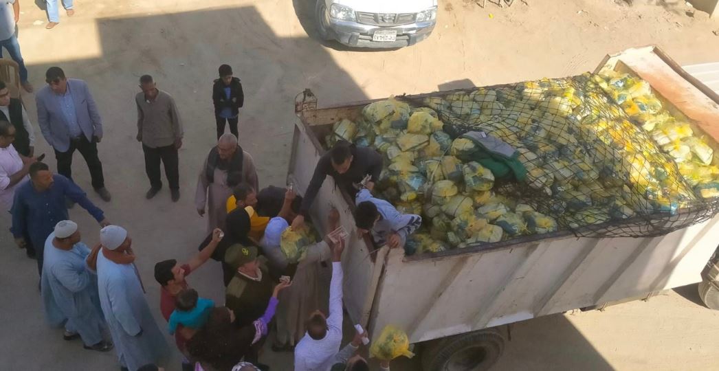 تخفيفًا عن أعباء المواطنين.. المنيا تضخ 3500 كرتونة مواد غذائية بأسعار مخفضة