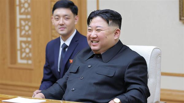 كوريا الشمالية تعلن نجاحها في إطلاق قمر صناعي للاستطلاع